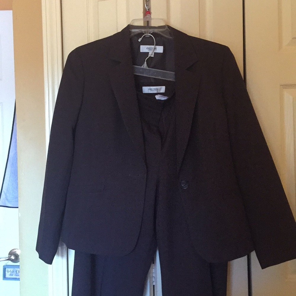 Professional pants suit.  Great condition.